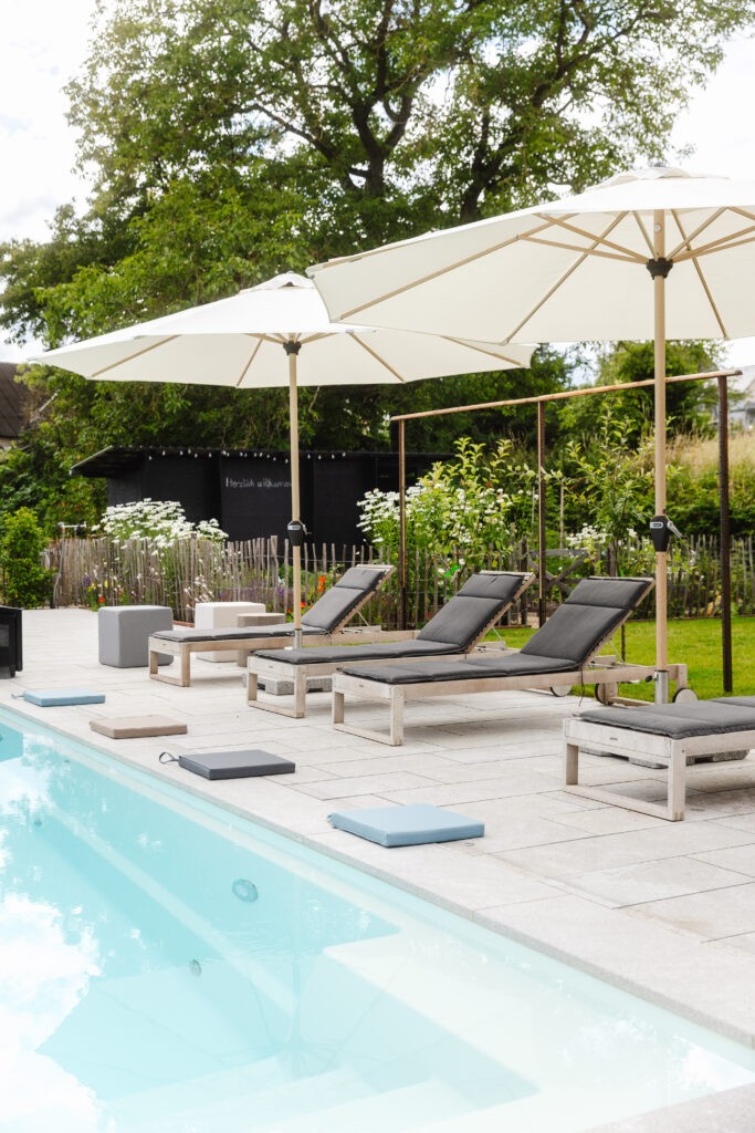 FerienhausPoolSaunaDasFarmhaus-Ext-AußenbereichPollbereich